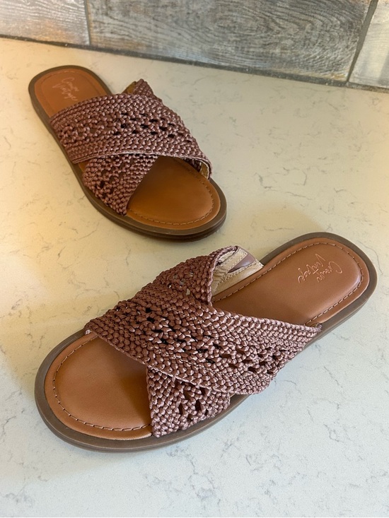 Crown Vintage Shoes - Like New Crown Vintage Antola Bronze Crochet Woven Boho Flat Slip On Sandal
